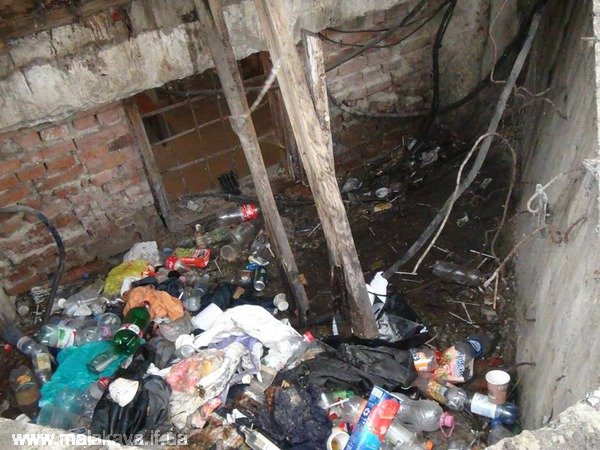 Рятувальники встановили причину загорання в будівлі Ратуші (фото) - фото 1 Рятувальники встановили причину загорання в будівлі Ратуші (фото) - фото 1