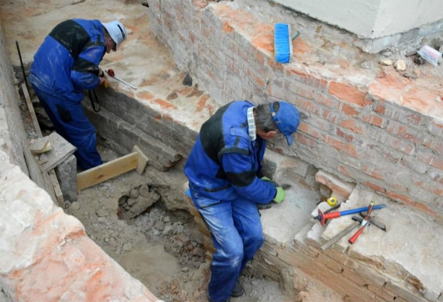 Археологи Львівської політехніки досліджують саркофаг із ймовірними останками сина, князя Київської Русі (ФОТО) (фото) - фото 2 Археологи Львівської політехніки досліджують саркофаг із ймовірними останками сина, князя Київської Русі (ФОТО) (фото) - фото 2
