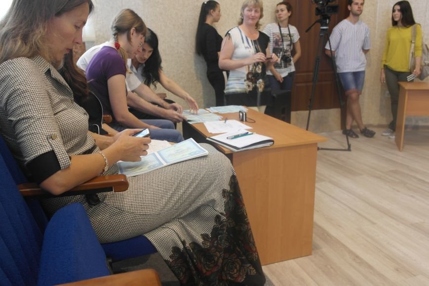 В ДонНТУ Красноармейска дипломы сегодня вручили дважды (фото) - фото 3 В ДонНТУ Красноармейска дипломы сегодня вручили дважды (фото) - фото 3