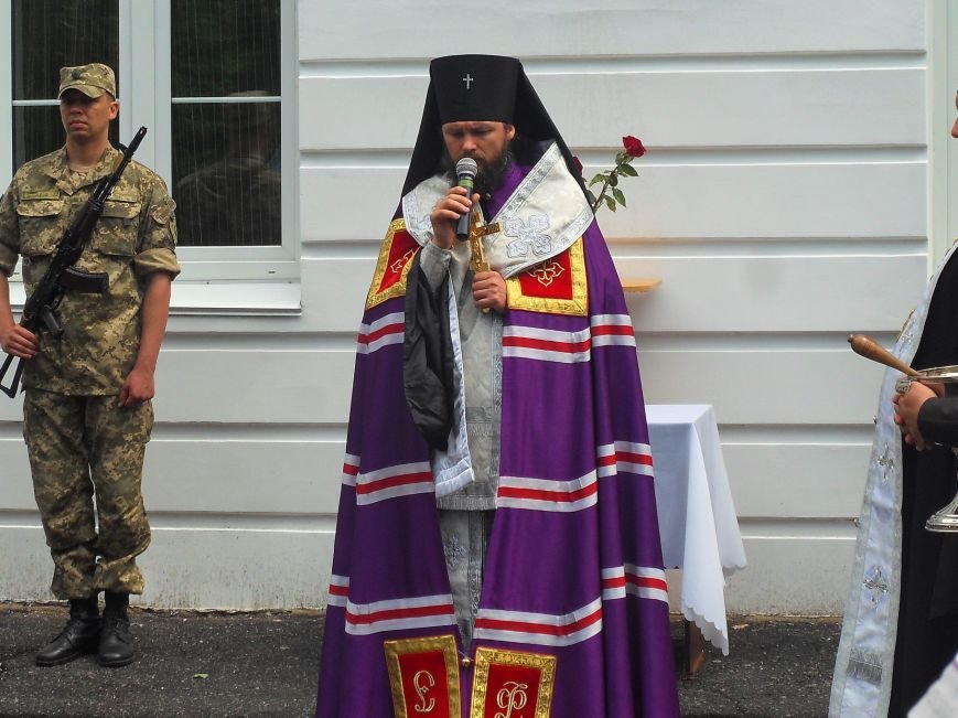 Полтавське небо плакало за загиблим у зоні АТО Дмитром Коряком (фото) - фото 5 Полтавське небо плакало за загиблим у зоні АТО Дмитром Коряком (фото) - фото 5