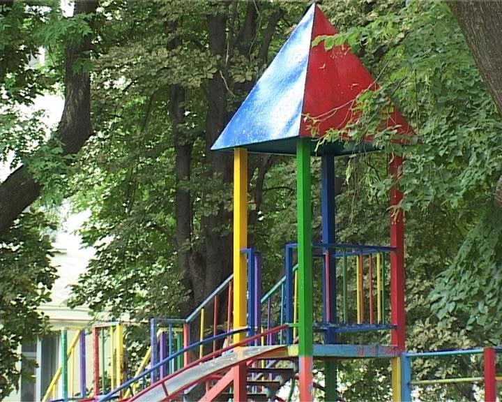 В Армавире проверят состояние всех детских площадок (фото) - фото 1 В Армавире проверят состояние всех детских площадок (фото) - фото 1