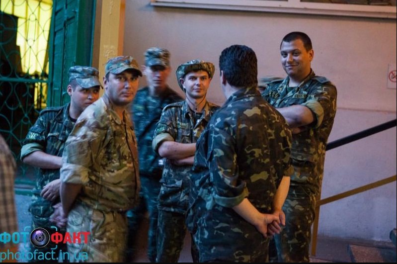 В Запорожье пытались раздать повестки прямо в спортзале (ФОТО) 