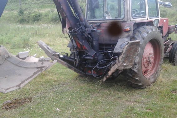 На Львівщині, винахідливі підприємці, впродовж кількох місяців незаконно добували гравій з русла гірської річки (ФОТО) (фото) - фото 1 На Львівщині, винахідливі підприємці, впродовж кількох місяців незаконно добували гравій з русла гірської річки (ФОТО) (фото) - фото 1