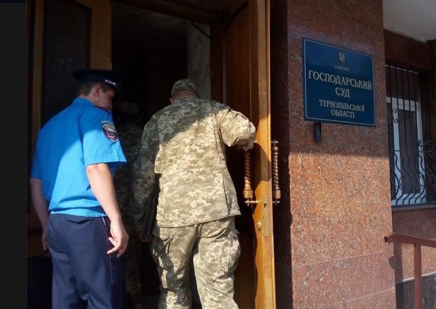Тернопільських суддів кличуть до війська (ФОТО) (фото) - фото 1 Тернопільських суддів кличуть до війська (ФОТО) (фото) - фото 1