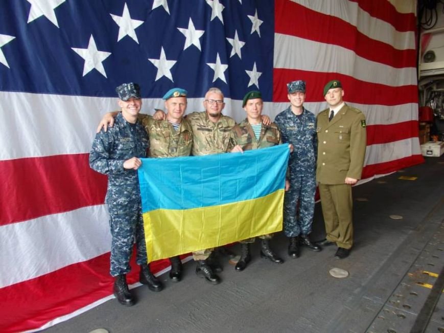 Український прапор на америнському судні Український прапор на америнському судні