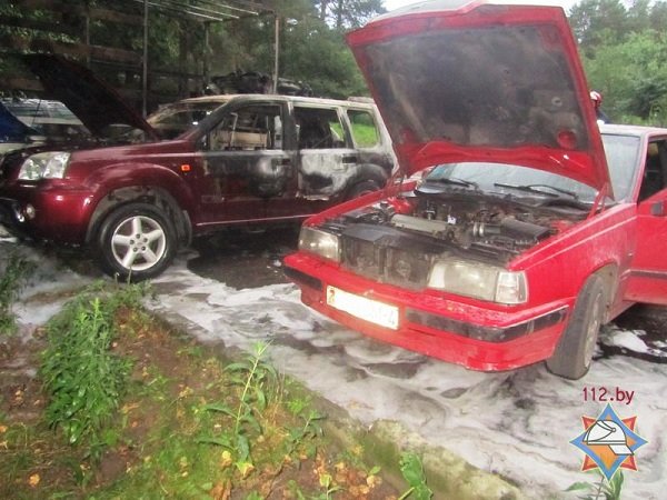 В Пышках из-за короткого замыкания сгорело четыре автомобиля (фото) - фото 5 В Пышках из-за короткого замыкания сгорело четыре автомобиля (фото) - фото 5