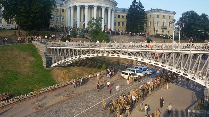 На Майдане началось вече “Правого сектора” (ФОТО) (фото) - фото 1 На Майдане началось вече “Правого сектора” (ФОТО) (фото) - фото 1