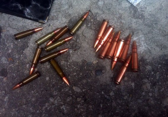 В Кременчуге задержан гражданин, хранивший у себя боеприпасы к автоматическому оружию (ФОТО) (фото) - фото 1 В Кременчуге задержан гражданин, хранивший у себя боеприпасы к автоматическому оружию (ФОТО) (фото) - фото 1