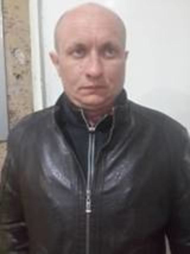 Оприлюднено фотографії втікачів-зловмисників, які напали на конвой та зникли (ВИПРАВЛЕНО ТА ОНОВЛЕНО) (фото) - фото 4 Оприлюднено фотографії втікачів-зловмисників, які напали на конвой та зникли (ВИПРАВЛЕНО ТА ОНОВЛЕНО) (фото) - фото 4