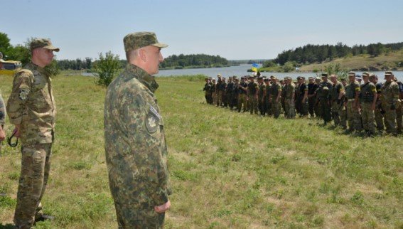 Под Мариуполем новосозданный батальон милиции вышел на полигон (ФОТОРЕПОРТАЖ) (фото) - фото 3 Под Мариуполем новосозданный батальон милиции вышел на полигон (ФОТОРЕПОРТАЖ) (фото) - фото 3