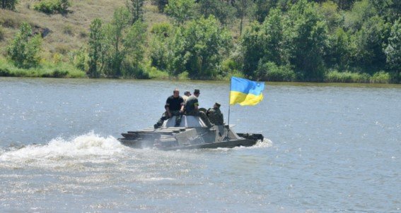 Под Мариуполем новосозданный батальон милиции вышел на полигон (ФОТОРЕПОРТАЖ) (фото) - фото 3 Под Мариуполем новосозданный батальон милиции вышел на полигон (ФОТОРЕПОРТАЖ) (фото) - фото 3