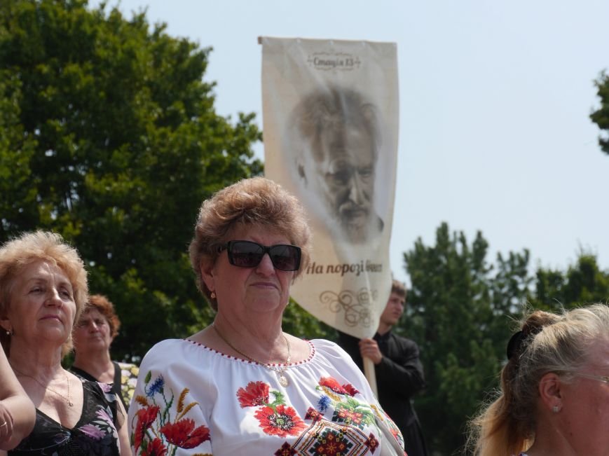 Сотні тернополян взяли участь у молитовній ході до 150-ліття від дня народження Андрея Шептицького (фоторепортаж) (фото) - фото 1 Сотні тернополян взяли участь у молитовній ході до 150-ліття від дня народження Андрея Шептицького (фоторепортаж) (фото) - фото 1