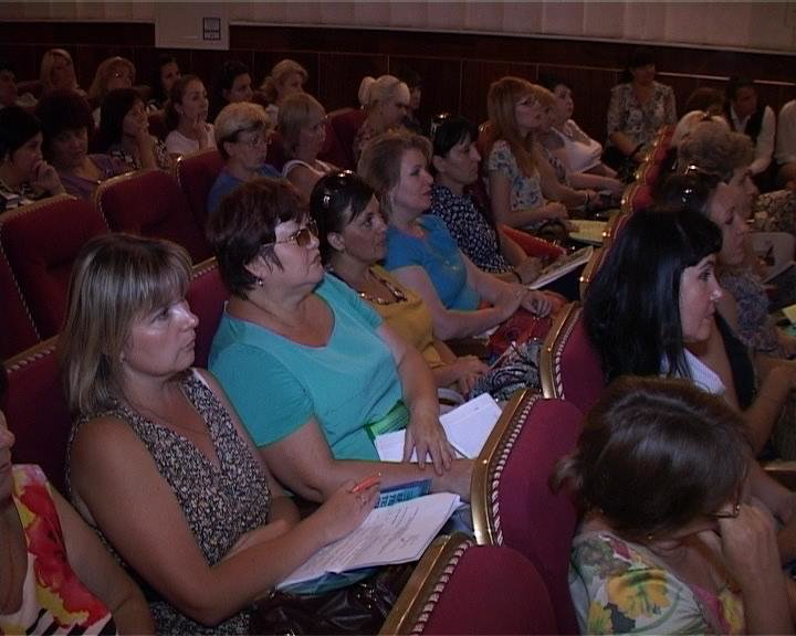 В Армавире прошло краевое совещание на тему « Организация отдыха, оздоровления и трудовой занятости студентов в летний период» (фото) - фото 1 В Армавире прошло краевое совещание на тему « Организация отдыха, оздоровления и трудовой занятости студентов в летний период» (фото) - фото 1