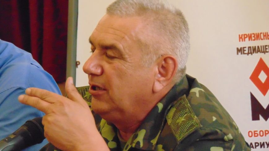Выслушав руководителя сектора «М» активисты продолжили звать президента в Мариуполь для расстановки точек над i (ФОТО)) (фото) - фото 2 Выслушав руководителя сектора «М» активисты продолжили звать президента в Мариуполь для расстановки точек над i (ФОТО)) (фото) - фото 2