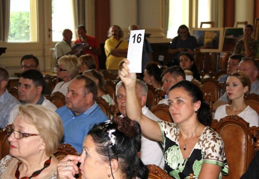 У Львівській політехніці на благодійному художньому аукціоні зібрали 270 тис. грн. на пам'ятник Шептицькому (ФОТО) (фото) - фото 2 У Львівській політехніці на благодійному художньому аукціоні зібрали 270 тис. грн. на пам'ятник Шептицькому (ФОТО) (фото) - фото 2