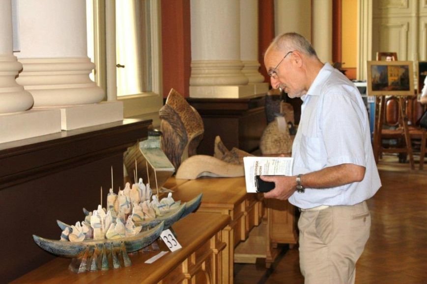 У Львівській політехніці на благодійному художньому аукціоні зібрали 270 тис. грн. на пам'ятник Шептицькому (ФОТО) (фото) - фото 3 У Львівській політехніці на благодійному художньому аукціоні зібрали 270 тис. грн. на пам'ятник Шептицькому (ФОТО) (фото) - фото 3