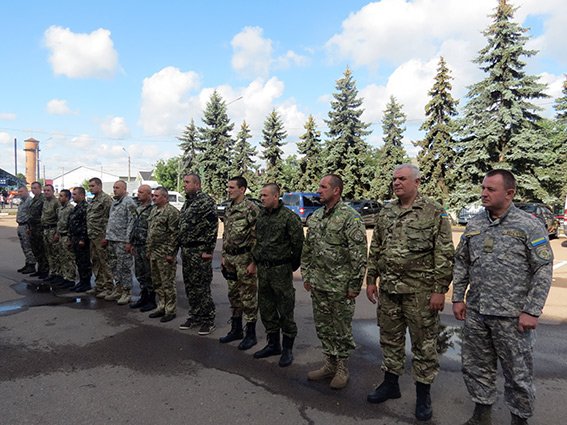 Зі Сходу повернулася чергова зміна працівників ДАІ (ФОТО) (фото) - фото 1 Зі Сходу повернулася чергова зміна працівників ДАІ (ФОТО) (фото) - фото 1