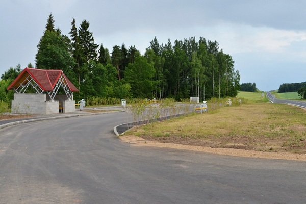 В Гродненской области открылась новая трасса P-52, связав Ошмяны, Островец и АЭС (фото) - фото 1 В Гродненской области открылась новая трасса P-52, связав Ошмяны, Островец и АЭС (фото) - фото 1