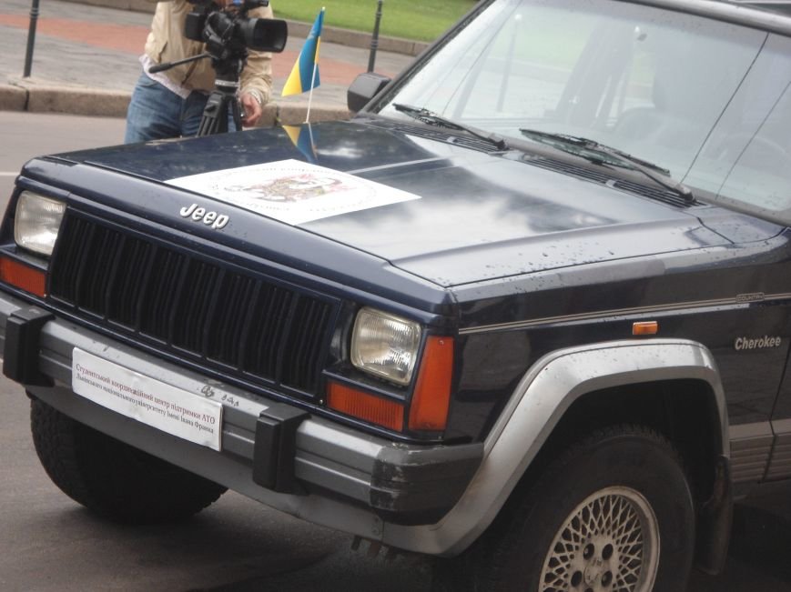 Львівські студенти зібрали більше 70 тис.грн. на закупівлю автомобіля для бійців (ФОТО) (фото) - фото 4 Львівські студенти зібрали більше 70 тис.грн. на закупівлю автомобіля для бійців (ФОТО) (фото) - фото 4