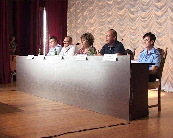 В Армавире прошло расширенное совещание , посвященное «Детскому закону» 15:39 (фото) - фото 1 В Армавире прошло расширенное совещание , посвященное «Детскому закону» 15:39 (фото) - фото 1