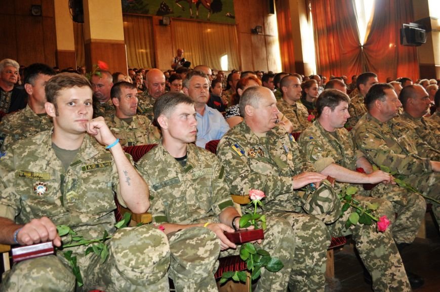 Бойцы Николаевской аэромобилки получили награды «За оборону Донецкого аэропорта» (ФОТО) (фото) - фото 1 Бойцы Николаевской аэромобилки получили награды «За оборону Донецкого аэропорта» (ФОТО) (фото) - фото 1