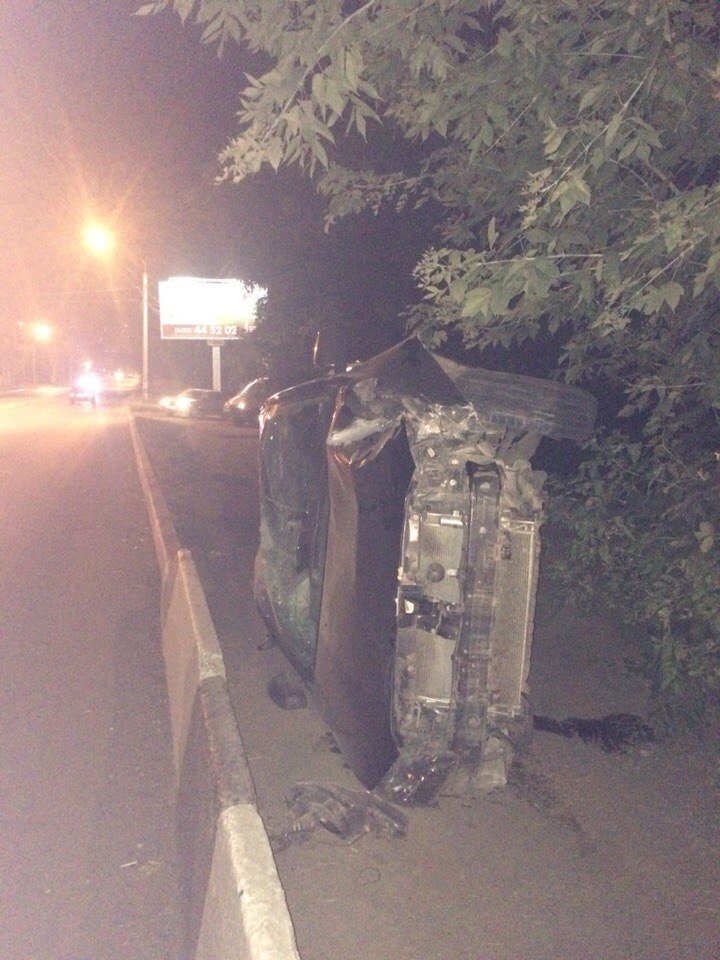 На ул. Локомотивной перевернулась иномарка (фото) - фото 1