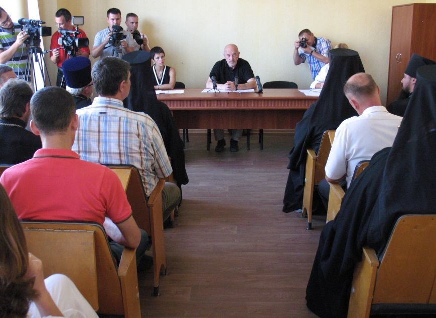 «Мы все живем на одной Богом данной земле, у нас одна родина – Украина. Другой у нас не было и не будет» - Георгий Тука (фото) - фото 3 «Мы все живем на одной Богом данной земле, у нас одна родина – Украина. Другой у нас не было и не будет» - Георгий Тука (фото) - фото 3