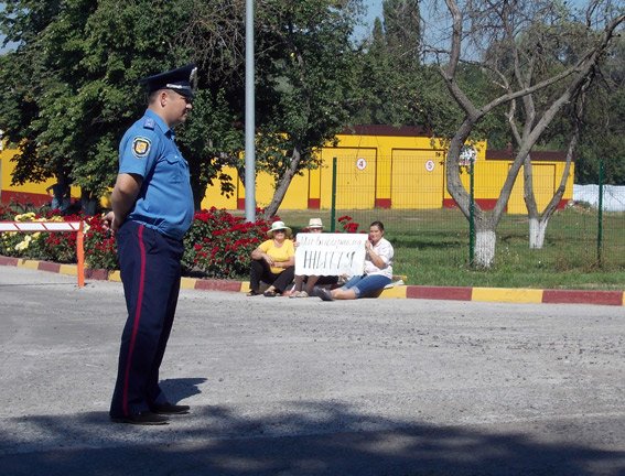 На Полтавщині протестують проти «екологічного геноциду» (фото) - фото 2 На Полтавщині протестують проти «екологічного геноциду» (фото) - фото 2