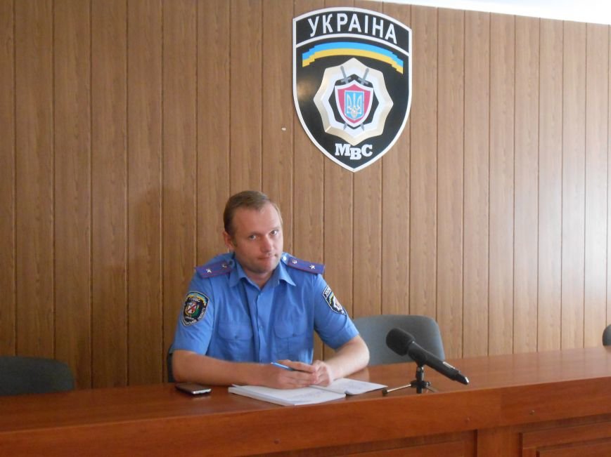 В Днепродзержинске из окна выпала маленькая девочка (фото) - фото 1 В Днепродзержинске из окна выпала маленькая девочка (фото) - фото 1
