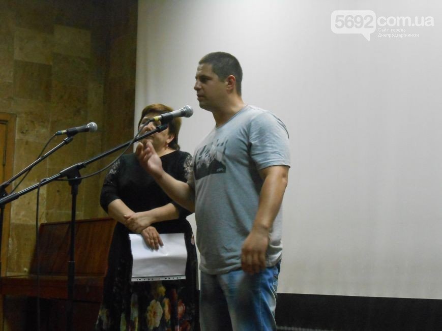 Милиция Днепродзержинска рассказала о задержании активиста-участника АТО (фото) - фото 2 Милиция Днепродзержинска рассказала о задержании активиста-участника АТО (фото) - фото 2