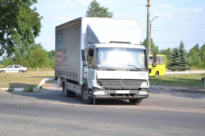 ДТП в Днепродзержинске: столкнулись Subaru и Mercedes (ФОТО) (фото) - фото 2 ДТП в Днепродзержинске: столкнулись Subaru и Mercedes (ФОТО) (фото) - фото 2