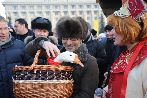 После жестокого уничтожения тушек трех венгерских гусей в России сеть взорвали «Гусиные истории» (ВИДЕО) (фото) - фото 4 После жестокого уничтожения тушек трех венгерских гусей в России сеть взорвали «Гусиные истории» (ВИДЕО) (фото) - фото 4
