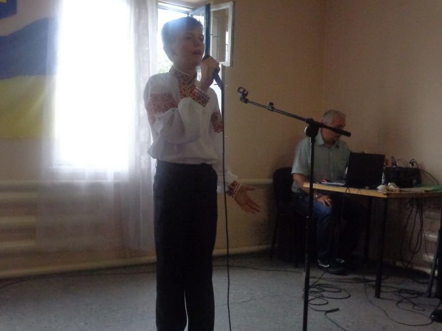 «Шануймося, бо ми того варті!» - в Красноармейске прошло мероприятие, посвященное Дню Независимости (фото) - фото 5 «Шануймося, бо ми того варті!» - в Красноармейске прошло мероприятие, посвященное Дню Независимости (фото) - фото 5
