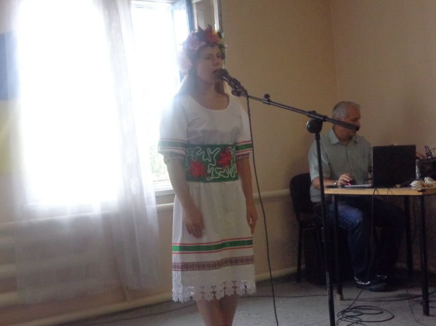 «Шануймося, бо ми того варті!» - в Красноармейске прошло мероприятие, посвященное Дню Независимости (фото) - фото 5 «Шануймося, бо ми того варті!» - в Красноармейске прошло мероприятие, посвященное Дню Независимости (фото) - фото 5