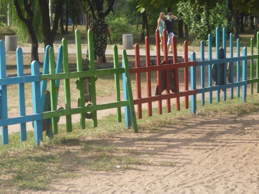 В Кривом Роге реконструировали за бюджетные средства детские площадки и «триумфальные арки» (ФОТО) (фото) - фото 1 В Кривом Роге реконструировали за бюджетные средства детские площадки и «триумфальные арки» (ФОТО) (фото) - фото 1