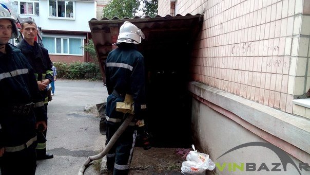 Пожежа біля ресторану «Сіті» у Вінниці, люди кажуть - підпал (Фото+Відео) (фото) - фото 2 Пожежа біля ресторану «Сіті» у Вінниці, люди кажуть - підпал (Фото+Відео) (фото) - фото 2