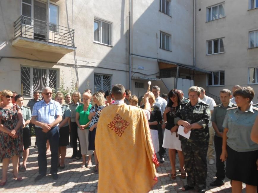 Як у коломийській колонії понад 700 засуджених відсвяткували Яблучного Спаса (ФОТО) (фото) - фото 1 Як у коломийській колонії понад 700 засуджених відсвяткували Яблучного Спаса (ФОТО) (фото) - фото 1