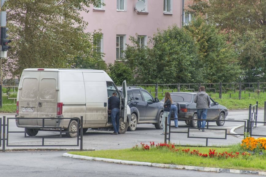 Авария на перекрестке. Фотофакт