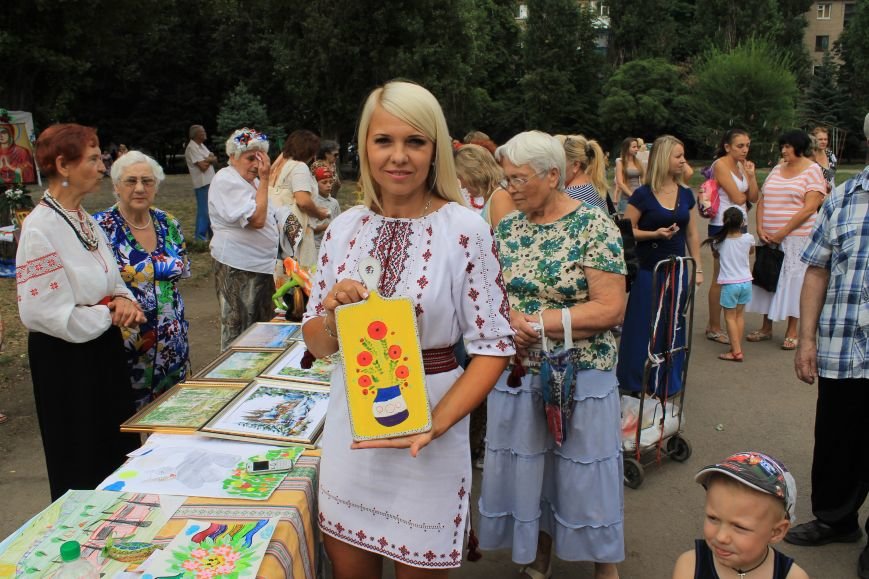 Фонд «Украинская перспектива» провел акцию «Моя Україно, пізнати тебе мені щастя дано!» (фото) - фото 2 Фонд «Украинская перспектива» провел акцию «Моя Україно, пізнати тебе мені щастя дано!» (фото) - фото 2