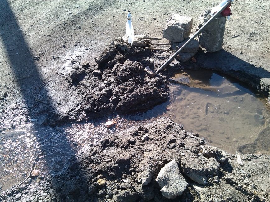После наполнения водоводов продолжают заполняться водой и улицы Димитрова (фото) - фото 2 После наполнения водоводов продолжают заполняться водой и улицы Димитрова (фото) - фото 2