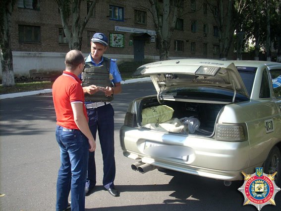 В Артемовске задержана бывшая сотрудница полиции «ДНР» (фото) - фото 2 В Артемовске задержана бывшая сотрудница полиции «ДНР» (фото) - фото 2