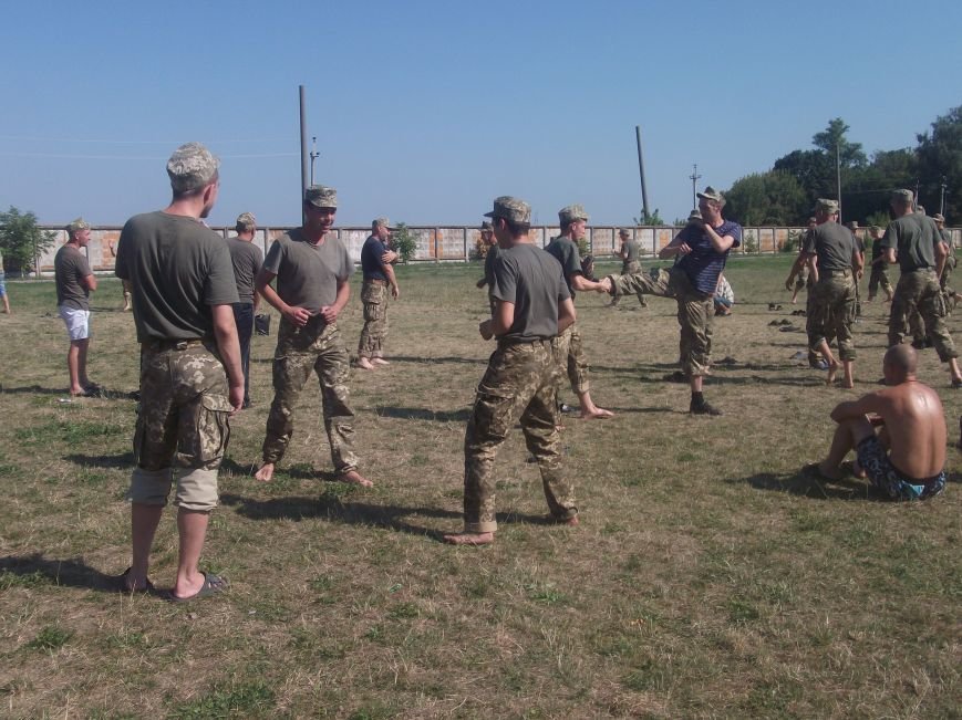 В унікальному всеукраїнському проекті з підготовки мобілізованих військовослужбовців працюють тренери з Кіровоградщини. ФОТО (фото) - фото 1 В унікальному всеукраїнському проекті з підготовки мобілізованих військовослужбовців працюють тренери з Кіровоградщини. ФОТО (фото) - фото 1