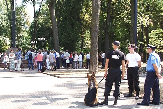 Правоохоронці в Івано-Франківську дбають про безпеку учасників Патріаршого Собору УКГЦ (ФОТО) (фото) - фото 1 Правоохоронці в Івано-Франківську дбають про безпеку учасників Патріаршого Собору УКГЦ (ФОТО) (фото) - фото 1