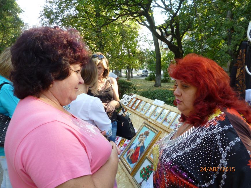 Жители Родинского отметили День Независимости (фото) - фото 1 Жители Родинского отметили День Независимости (фото) - фото 1