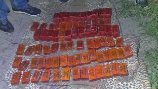 Военнослужащий пытался на Днепропетровщине наладить сеть сбыта взрывчатки (ФОТО) (фото) - фото 1 Военнослужащий пытался на Днепропетровщине наладить сеть сбыта взрывчатки (ФОТО) (фото) - фото 1