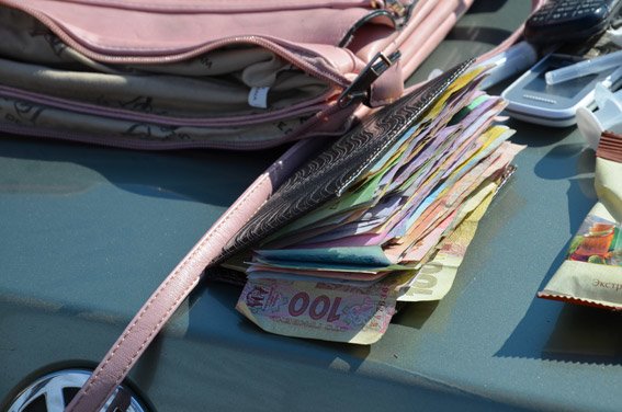 В Николаеве задержали банду наркоторговцев: «балетом» управляла молодая девушка (фото) - фото 5 В Николаеве задержали банду наркоторговцев: «балетом» управляла молодая девушка (фото) - фото 5