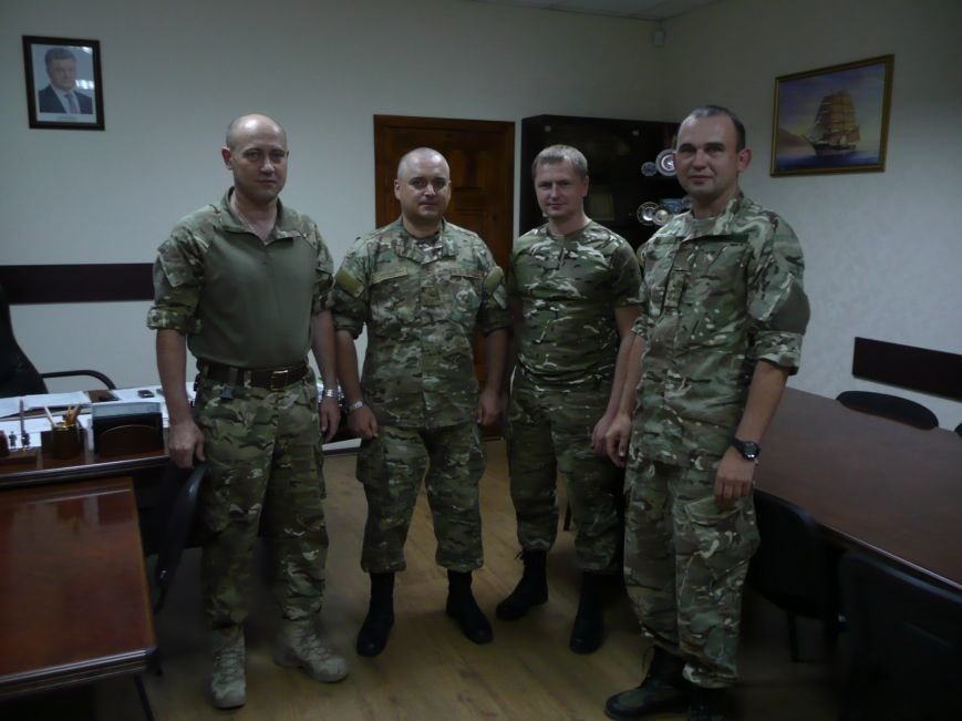 Разом з командуваням Донецького прикордонного загону Разом з командуваням Донецького прикордонного загону