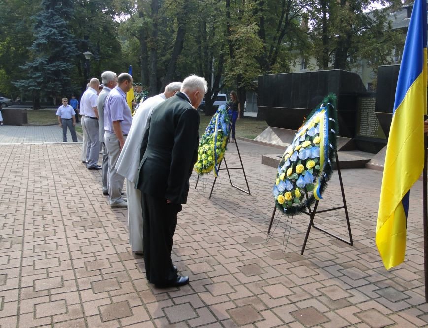 Відбулося урочисте вшанування подвигу українців у Другій світовій війні (Фото) (фото) - фото 2 Відбулося урочисте вшанування подвигу українців у Другій світовій війні (Фото) (фото) - фото 2