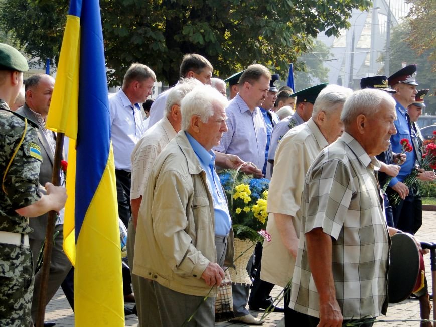 Відбулося урочисте вшанування подвигу українців у Другій світовій війні (Фото) (фото) - фото 3 Відбулося урочисте вшанування подвигу українців у Другій світовій війні (Фото) (фото) - фото 3