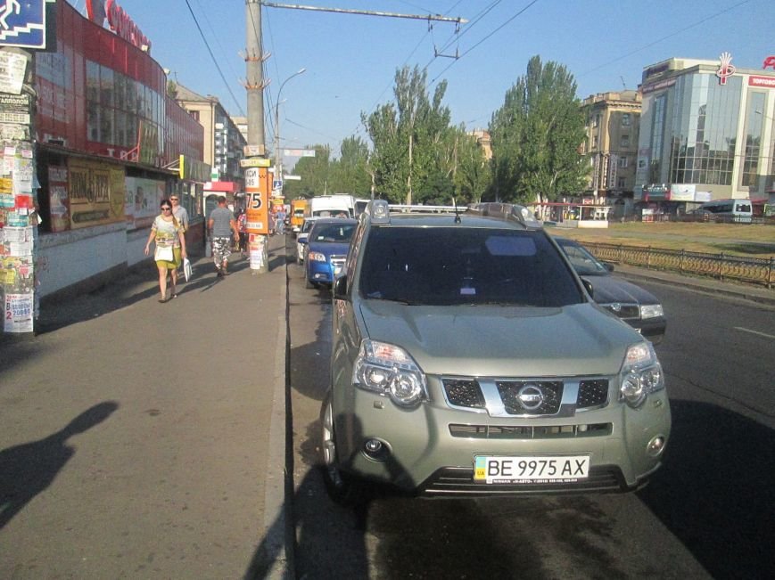 В Николаеве водители устроили беспредел на дорогах (ФОТО) (фото) - фото 3 В Николаеве водители устроили беспредел на дорогах (ФОТО) (фото) - фото 3